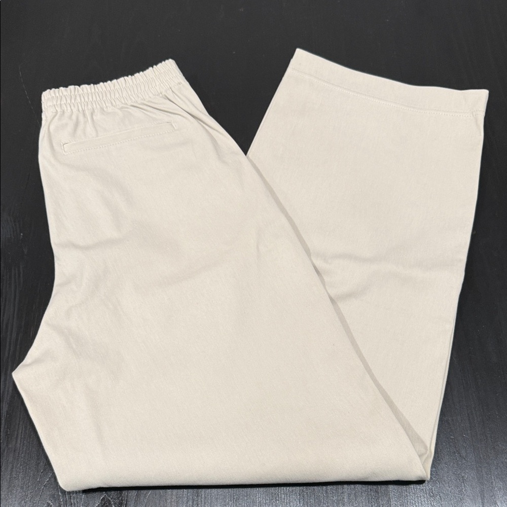 Uniqlo U Women’s  Twill Wide leg Cream Pants small